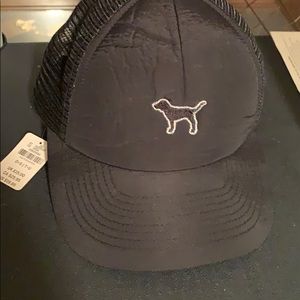 BLACK (VICTORIA SECRET - PINK HAT)🧢